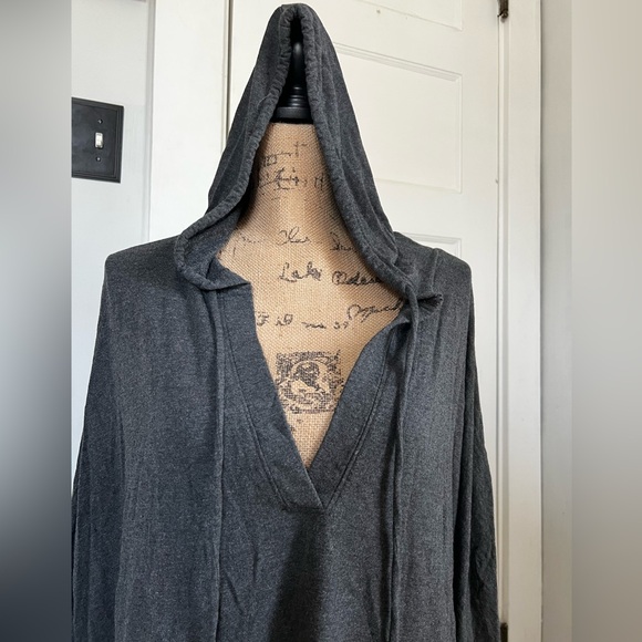 Loft Gray Pullover Hoodie w/ 3/4 Sleeves - Size XL - Picture 3 of 7
